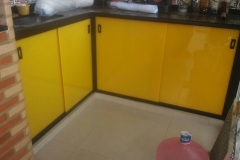 porta-vidro-pia-fechamento-amarelo-ovo