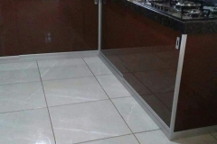 porta-vidro-pia-fechamento-marrom